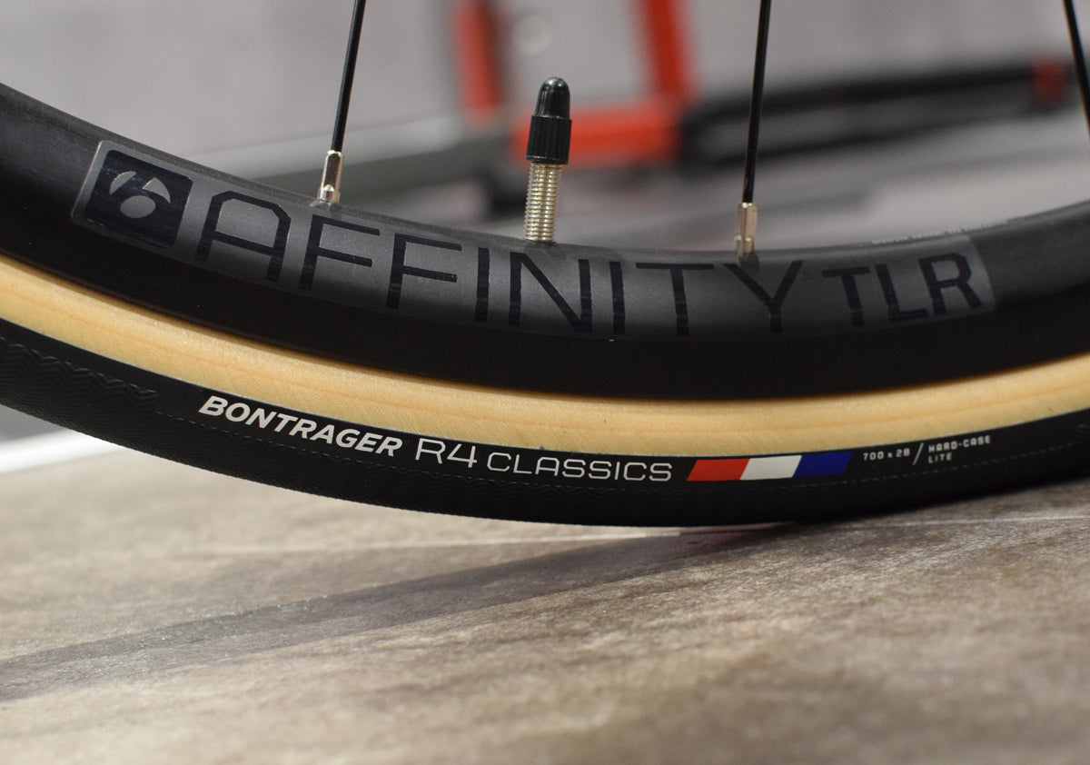 最高にしなやかなタイヤ！Bontrager R4 Classics – バイクプラス