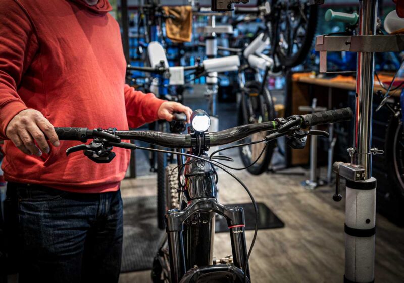 busch+müller CYO E premium 自転車用ライト Ebike Busch+Mullerのeバイク専用ライトをBontragerブレンダーを加工して