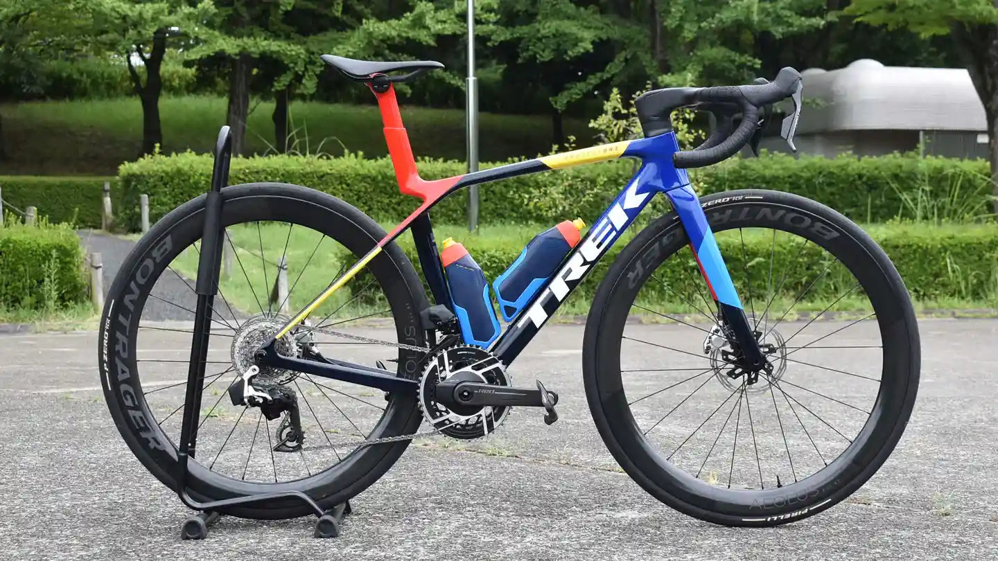 Madone SLR9 AXS Gen8 – Lidl-Trekチームカラーのプロジェクトワン実例 Madone SLR9 AXS Gen8 – Lidl-Trekチームカラーのプロジェクトワン実例