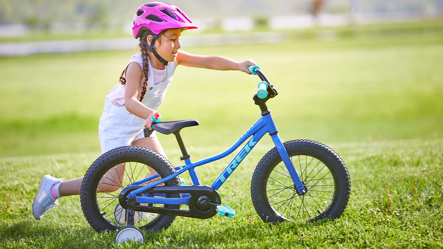 16インチホイールサイズ（4〜6歳向き）の子供用自転車 - TREK