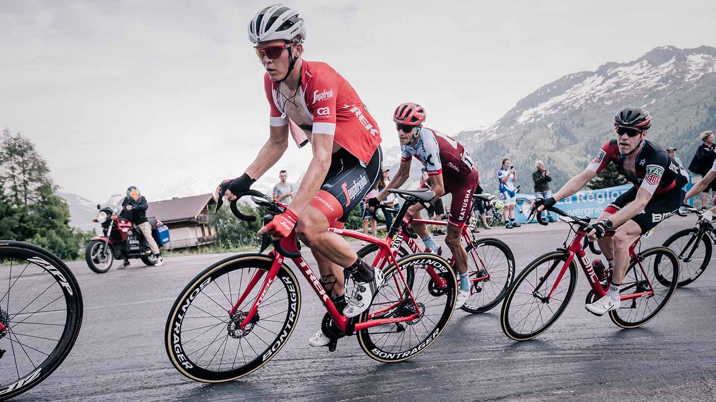 ステージレースの山岳ステージのワンシーン