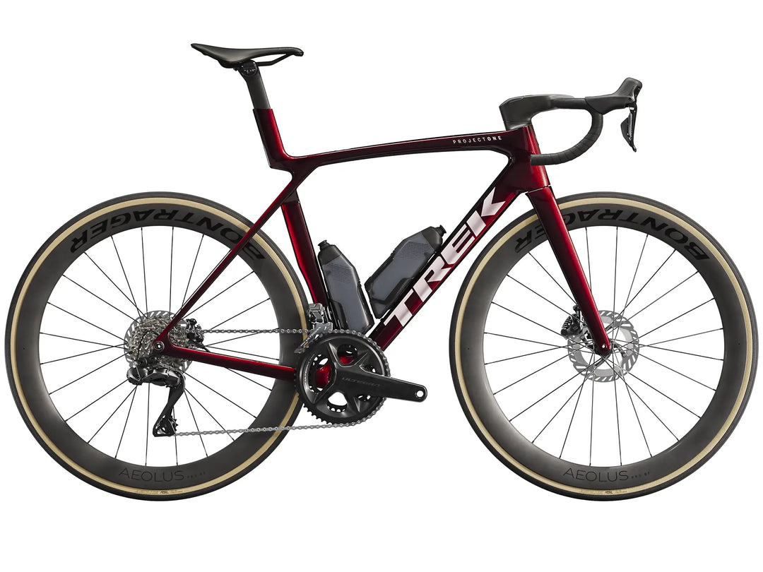 ブランド名:TREK、モデル名:Madone SLR 7 Gen 8、カラー名:Carbon Red Smoke、年式:2026