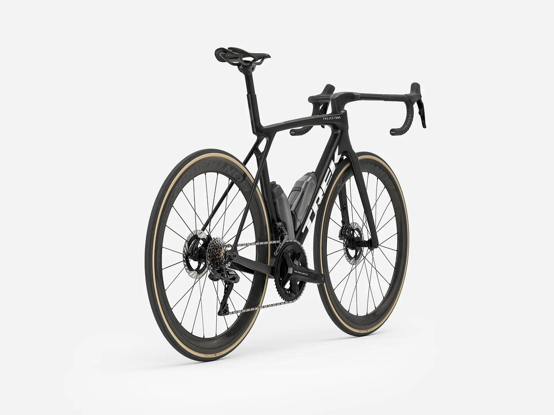 ブランド名:TREK、モデル名:Madone SLR 9 Gen 8、カラー名:Matte Deep Smoke、年式:2026