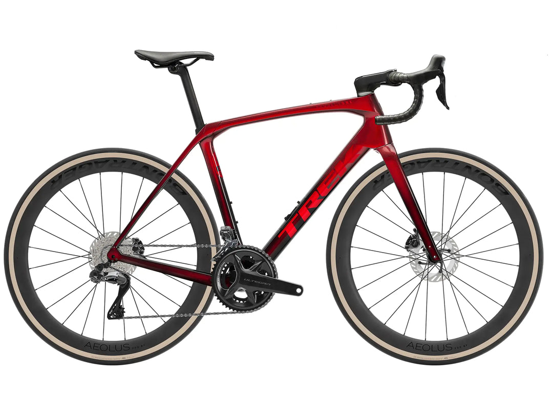 ブランド名:TREK、モデル名:domane slr 7、年式:2026年、カラー:metallic red smoke to red carbon smoke