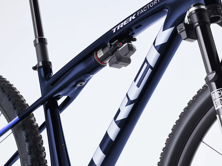 Trek Supercaliber SLR 9.8 X0 Flight Attendant Gen 2 2026年モデル