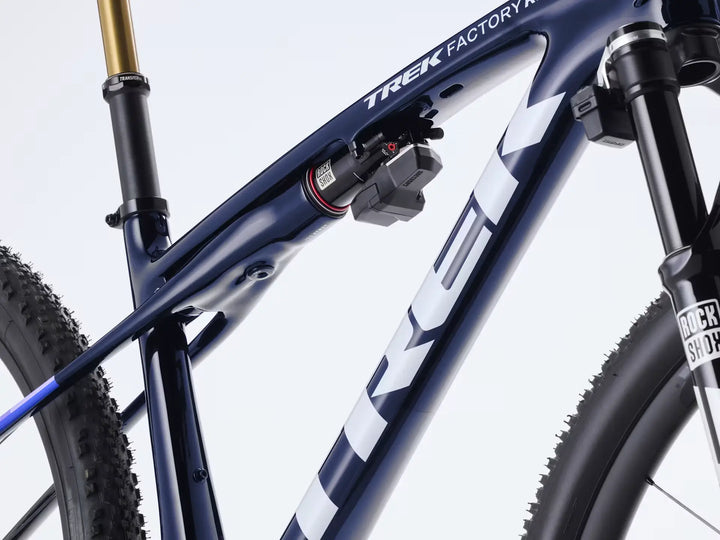Trek Supercaliber SLR 9.9 XX Flight Attendant Gen 2 2026年モデル