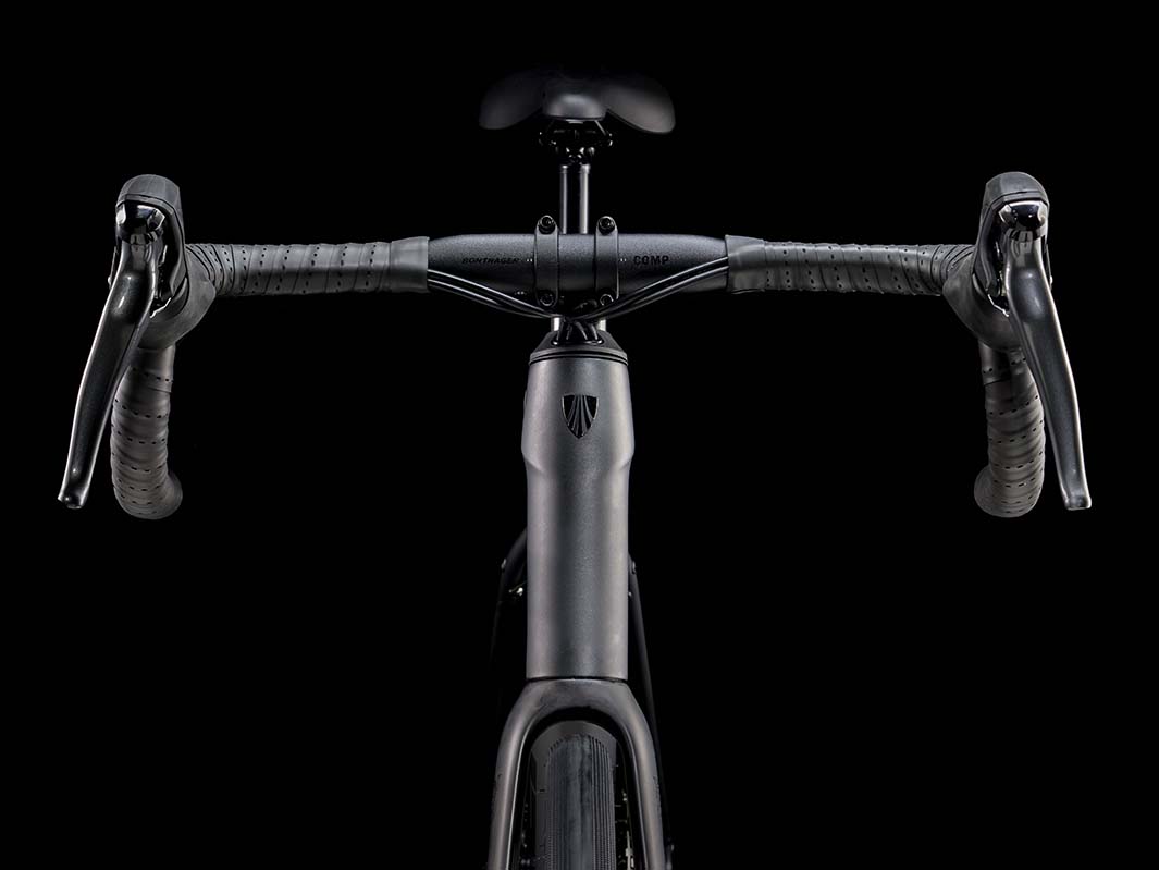 Trek Domane AL2 Gen4(トレックドマーネAL2 Gen4)のハンドルを真正面から見た写真