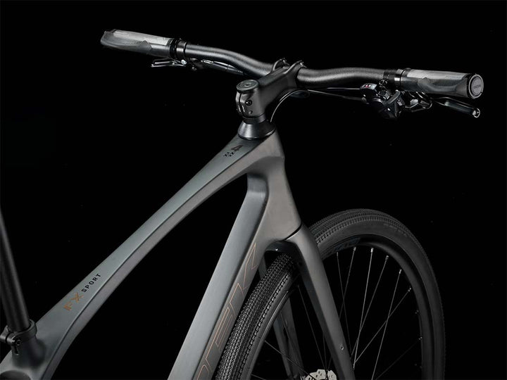 モデル名:トレック FXスポーツ4(Trek FX Sport 4)、撮影箇所:トップチューブ全体が斜めに