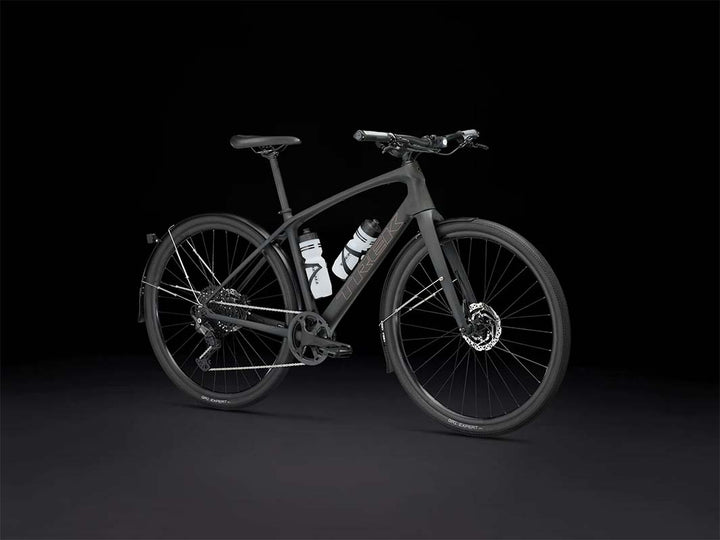 モデル名:トレック FXスポーツ4(Trek FX Sport 4)、撮影箇所:別売りアクセサリーを取り付けた状態