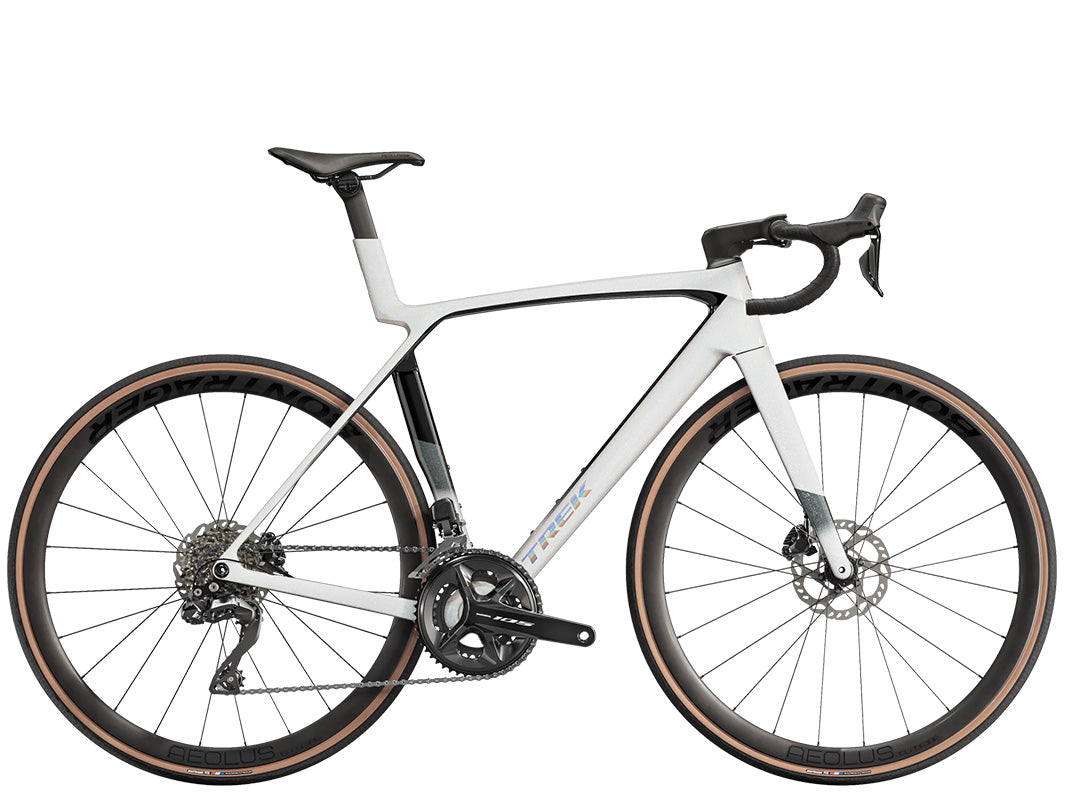 トレックマドンSL6 Gen8(Trek Madone SL6 Gen8)のホワイト(White Prismatic)