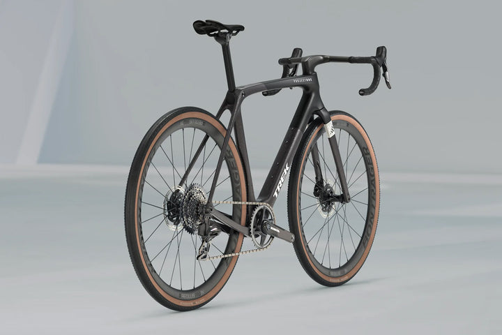 Trek Checkmate SLR7 AXS(トレック チェックメイトSLR7 AXS)の斜め後方からの全体写真