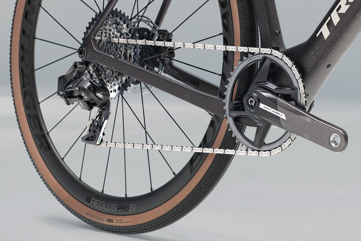 Trek Checkmate SLR7 AXS(トレック チェックメイトSLR7 AXS)のSRAM Force 電動ドライブトレイン