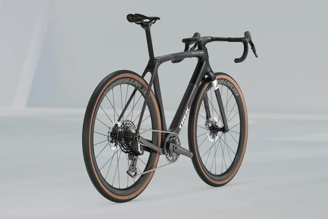 Trek Checkmate SLR9 AXS(トレック チェックメイトSLR9 AXS)の斜め後方からの全体写真