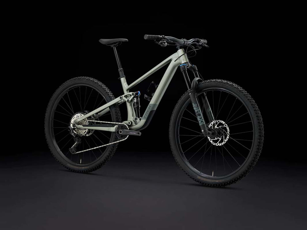 Trek top Fuel 8 gen4(トレックトップヒューエル8 gen4)右斜めからの全体像