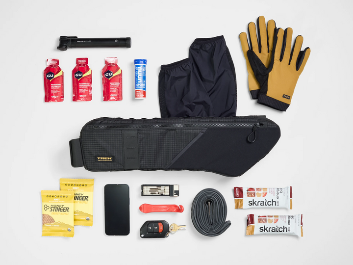 TrekAdventureFrameBag(トレックアドベンチャーフレームバッグ)の中に収納するアイテムの参考例