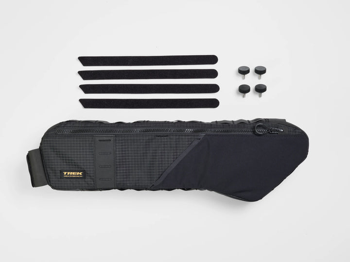 TrekAdventureFrameBag(トレックアドベンチャーフレームバッグ)にはバッグ本体とストラップ4本、サムスクリュー4個が付属