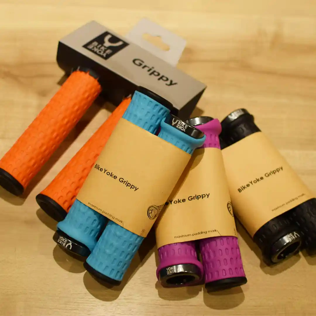 BIKEYOKE Grippy(バイクヨーク グリッピー) 持ち味にこだわったカラー