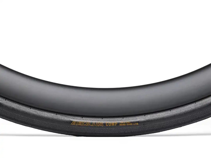Bontrager(ボントレガー)Aeolus Comp(アイオロスコンプ)700×28Cタイヤサイドに入るロゴ