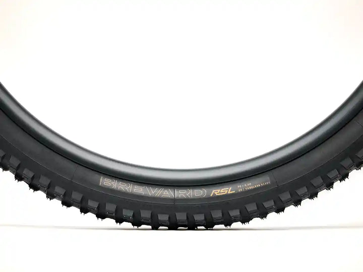 Bontrager Brevard RSL SE TLR MTBタイヤ(ボントレガー ブレバード RSL SE チューブレスレデイ マウンテンバイク タイヤ)