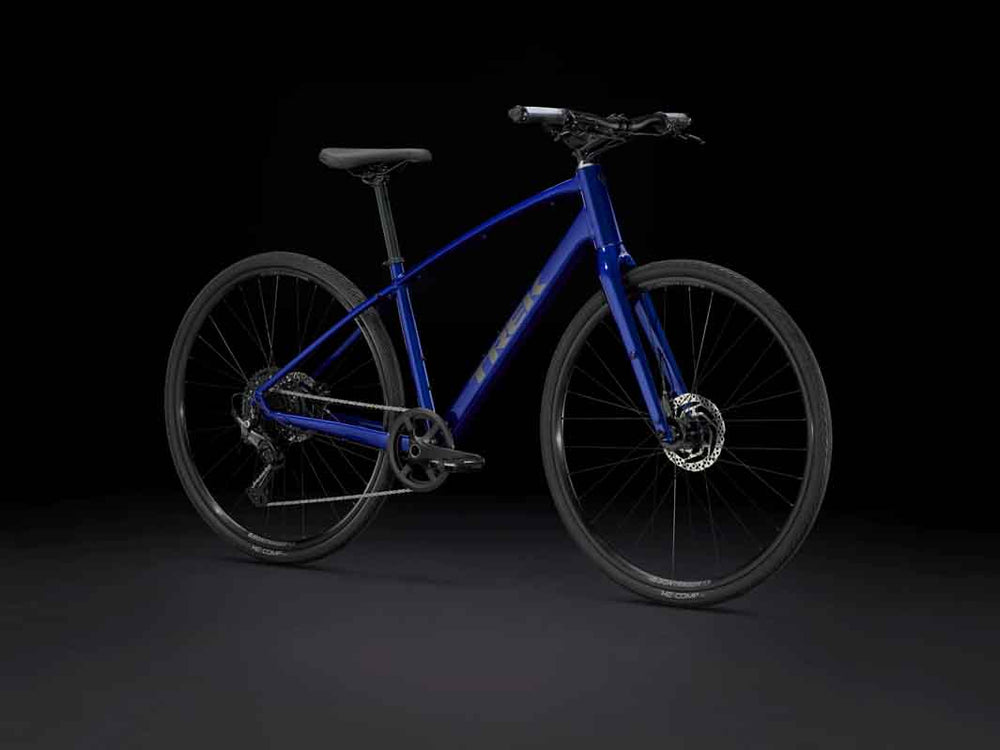 Trek FX3 Gen4(トレック FX3 Gen4)のブルーカラー(Hex Blue)の斜め前方からの画像