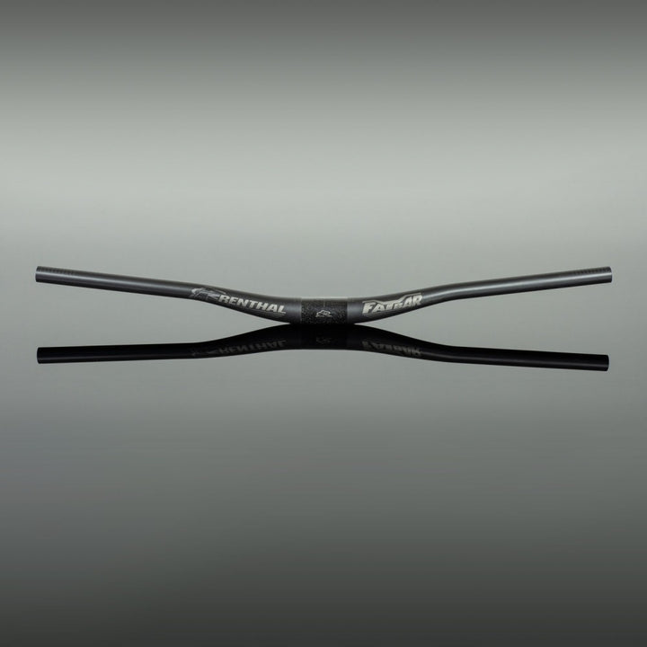 ブランド名:レンサル、商品名:ファットバー ライト カーボン 35、ライズ:20mm、ワイズ:760mm