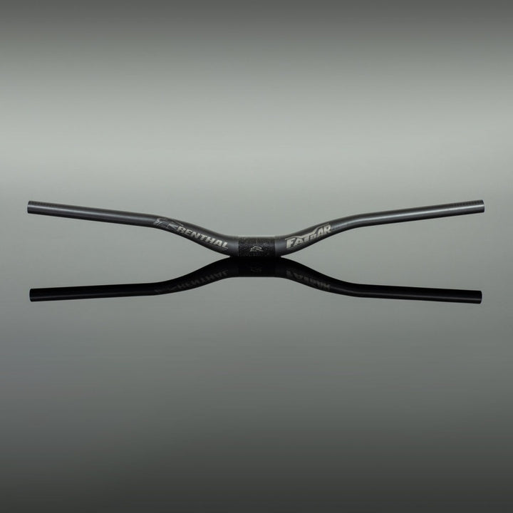 ブランド名:レンサル、商品名:ファットバー ライト カーボン 35、ライズ:40mm、ワイズ:760mm
