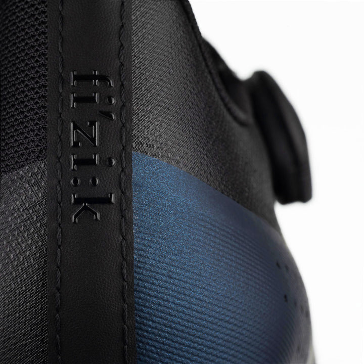 Fizik TEMPO OVERCURVE WIDE R4(フィジーク テンポ オーバーカーブ ワイド R4)