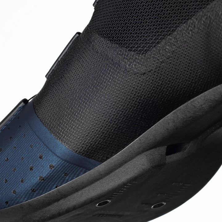 Fizik TEMPO OVERCURVE WIDE R4(フィジーク テンポ オーバーカーブ ワイド R4)