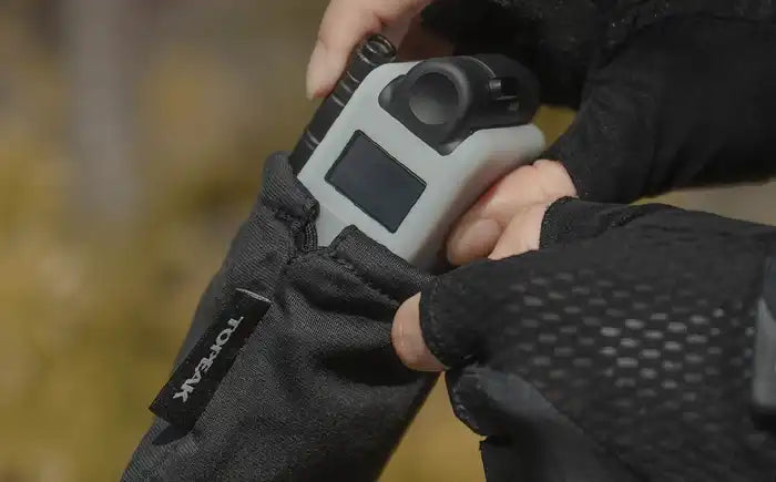 TOPEAK(トピーク)Eブースターデジタル 付属の収納袋に入れる