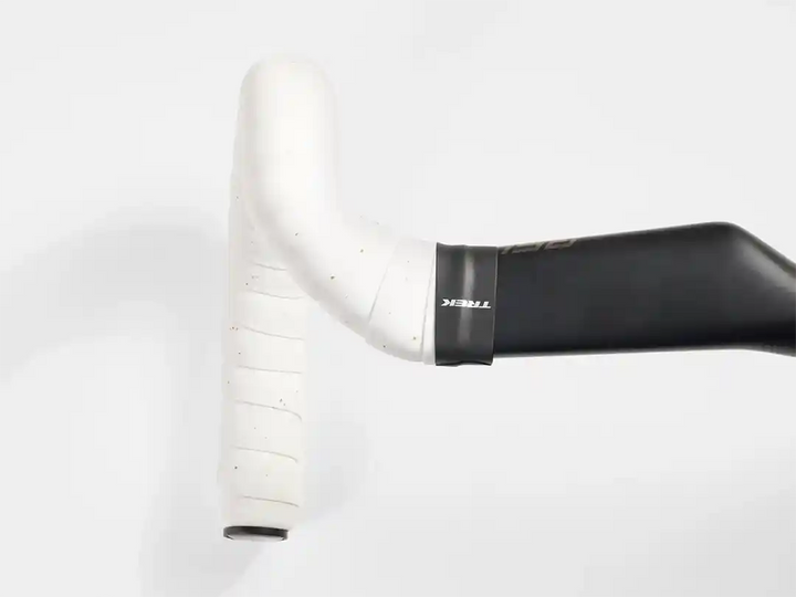商品:Trek Double Gel Corkハンドルバーテープセット 色:ホワイト RSLハンドルに巻いたところ