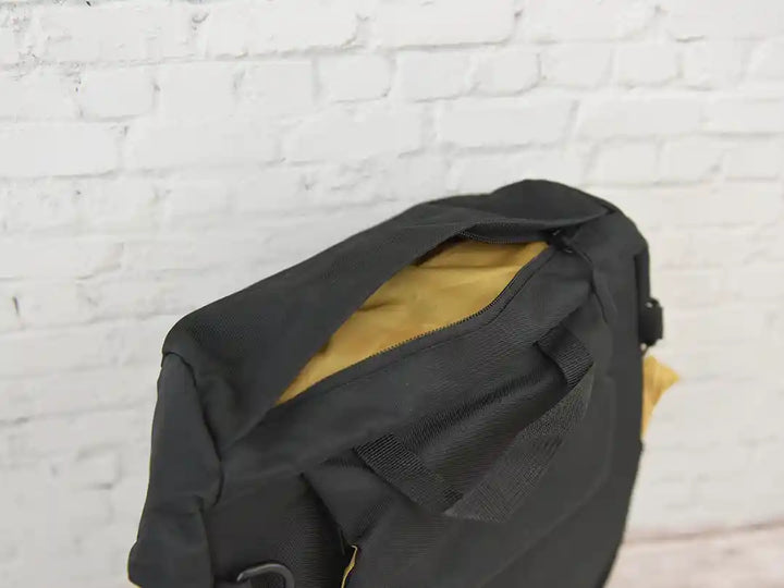 商品:TREK Single Pannier(トレックシングル パニア バッグ)トップカバーにもジップ式ポケットが付属