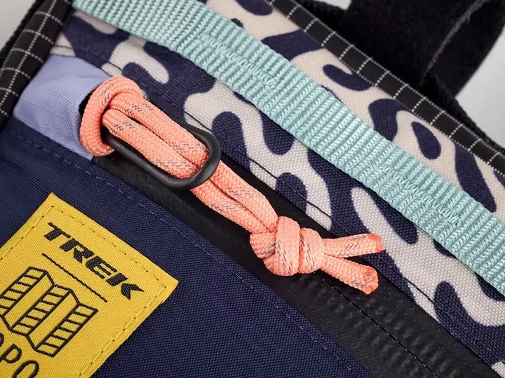 TREKとコラボのTopo Designs Frame Bag(トポデザイン フレームバッグ)大型ジッパー