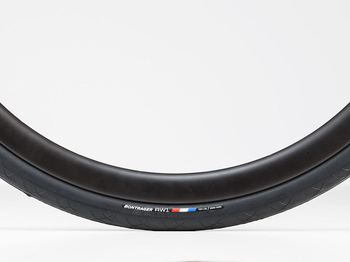 Bontrager AW1 Hard-Case Road Tire(AW1 ハードケース ロード タイヤ)