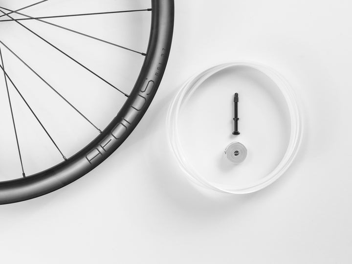 Bontrager Aeolus RSL 37 TLR Disc Road Wheel(アイオロス RSL 37 チューブレスレディ ディスク ロード ホイール)