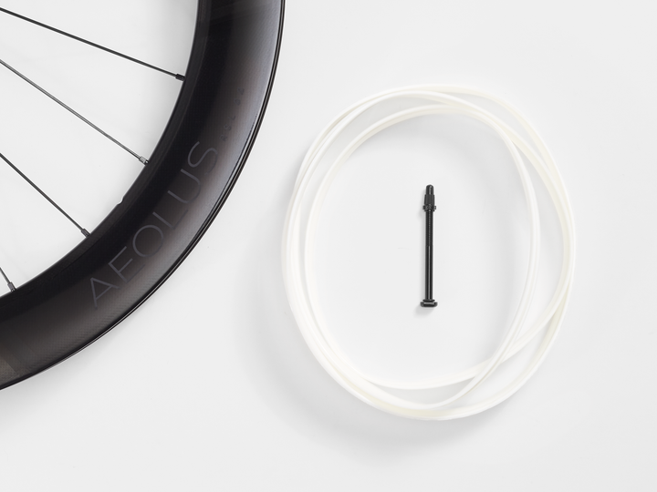Bontrager Aeolus RSL 62 TLR Disc Road Wheel(アイオロス RSL 62 チューブレスレディ ロード ホイール)