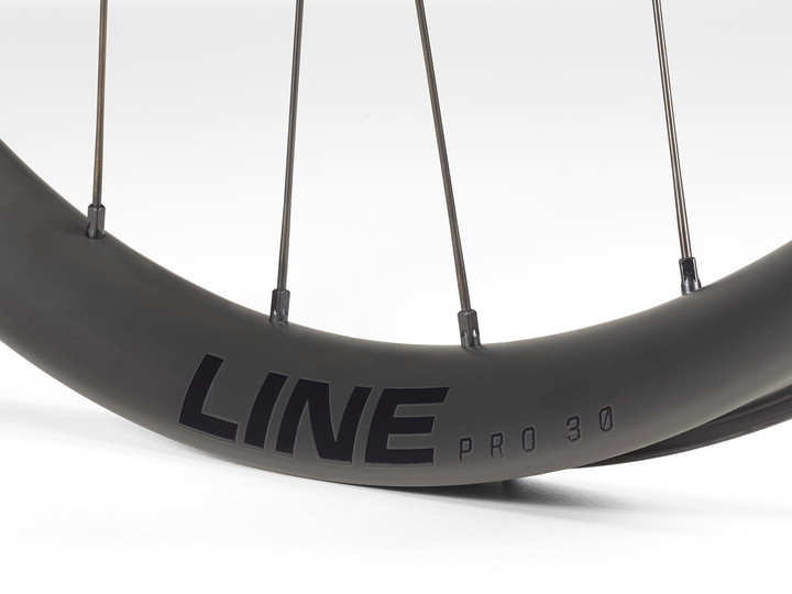 Bontrager Line Pro 30 TLR Boost 29 MTB Wheel(ライン プロ 30 チューブレスレディ ブースト 29 MTB ホイール)