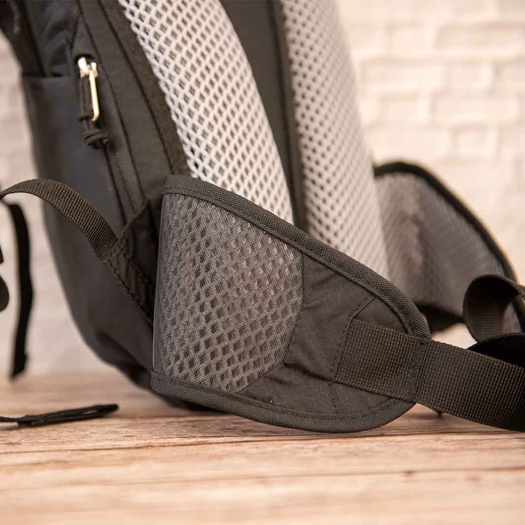 deuter(ドイター)レース8のメッシュヒップベルト