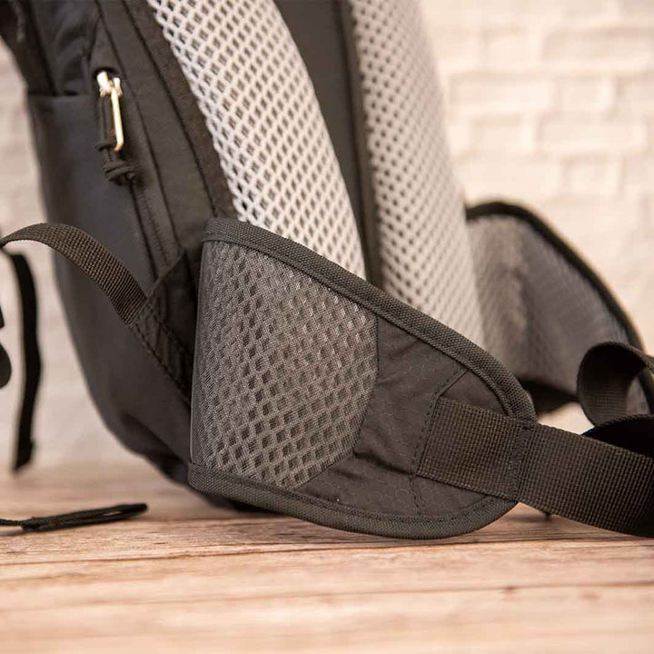 deuter(ドイター)レース8のメッシュヒップベルト