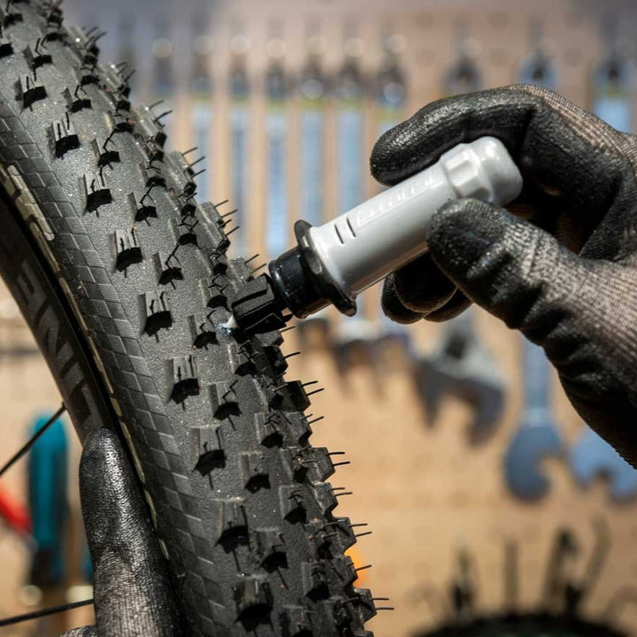 Stan's NoTubes Dart Tool(スタンズノーチューブ ダート ツール)