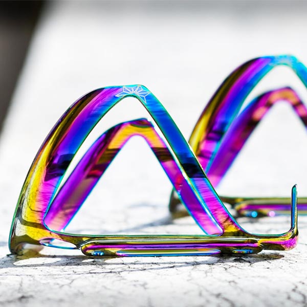 Supacaz Fly Cage Ano Oil Slick(フライケージ アナダイズド オイルスリック)