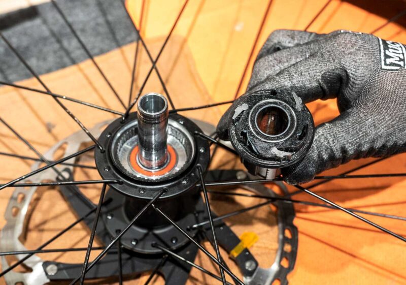 Bontrager Line Comp 30ホイールのハブを108ノッチ化