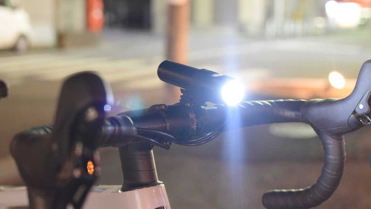 店舗限定ライトCATEYE VOLT400NEO SPECIAL EDITION