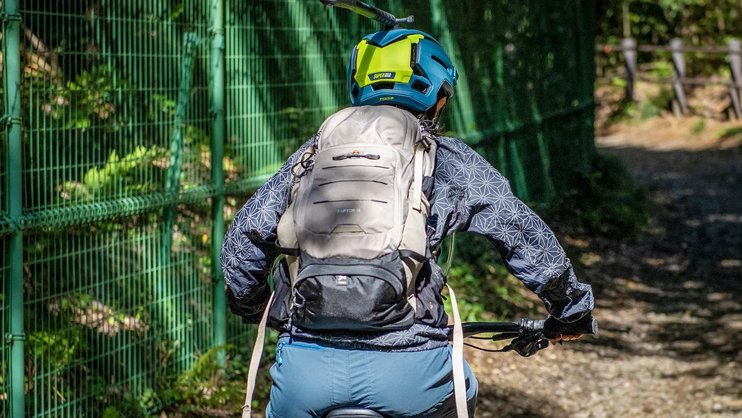 Osprey Raptor 14（オスプレー ラプター 14）ライドイメージ