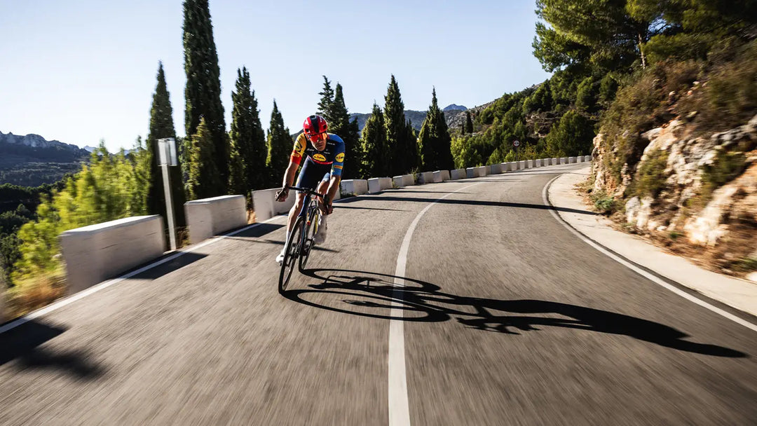 なぜスポーツ自転車は「危ない」と言われるのか？事故の統計と防ぐための3原則