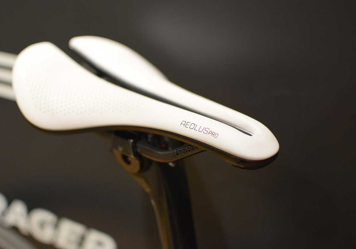 トレック ボントレガー AEOLUS PRO サドル 限定色ホワイト145mm Aeolus Proサドル(アイオロスプロ)限定カラー入荷しています!