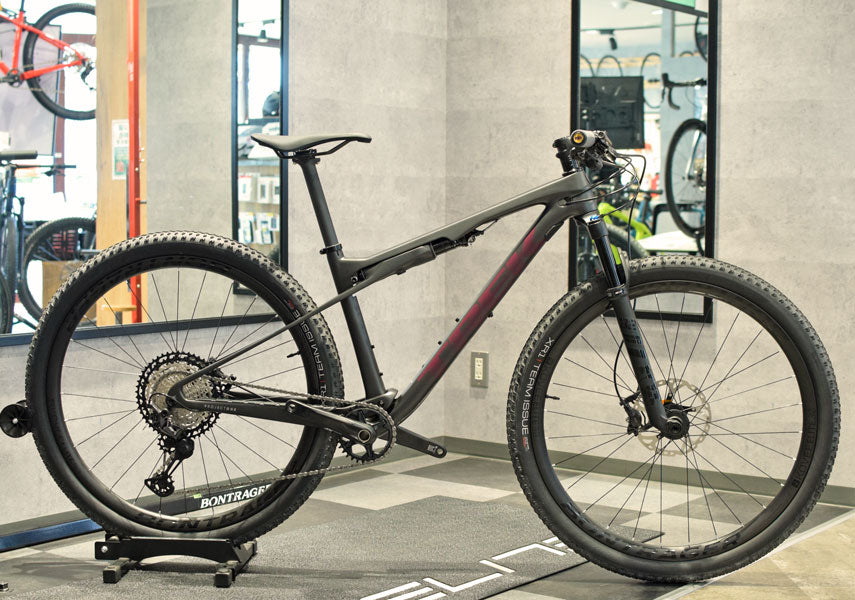2021 TREK SUPERCALIBER 9.8 XT プロジェクトワン