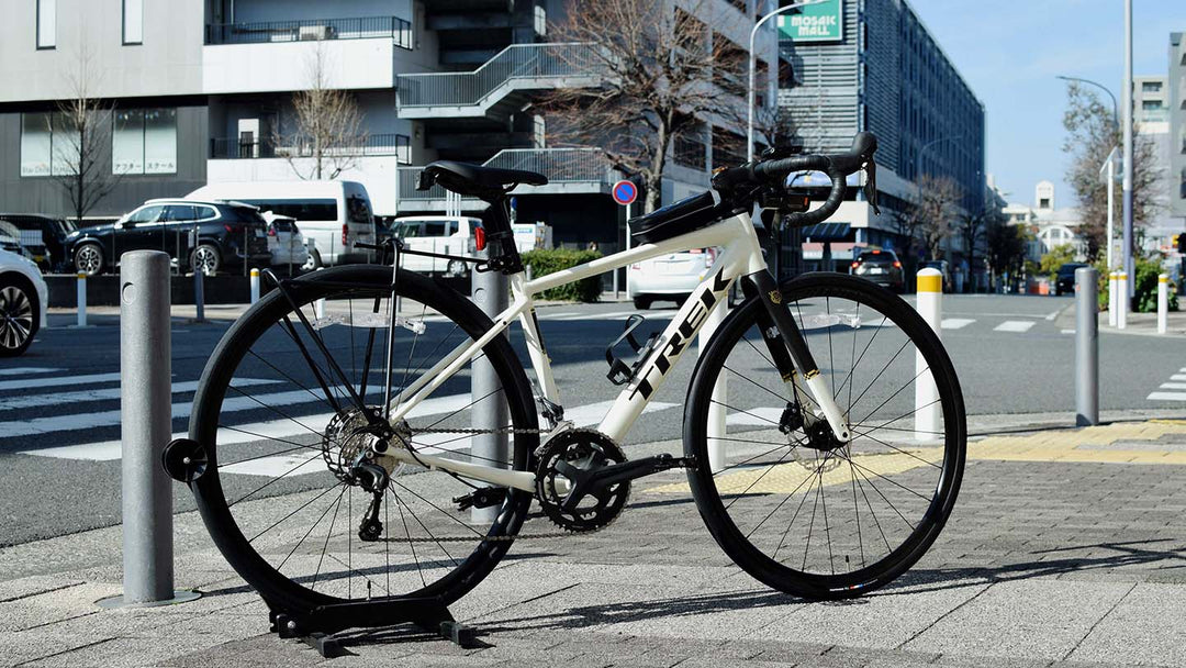 通勤仕様にカスタムしたロードバイクの写真