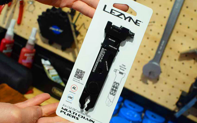 一つで五役！？輪行やツーリングで大活躍♪LEZYNE MULTI CHAIN PLIERS