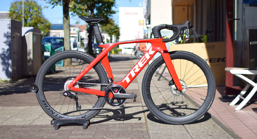 プロジェクトワン「Madone SLR7 Gen7 セレクトカラー：バイパーレッド」