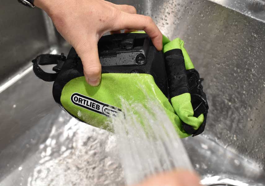 オルトリーブの防水性能をテスト